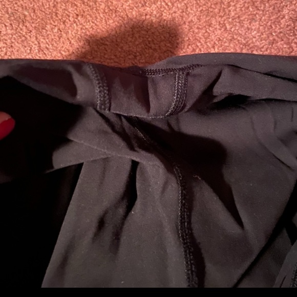 Size 6 lululemon leggings - Picture 8 of 8